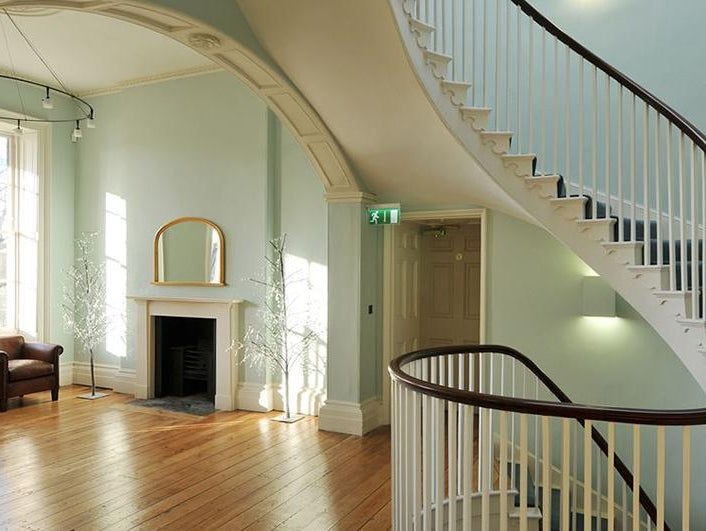 Clissold House - a period place surrounded by a beautiful north London park - Sabina Motasem
