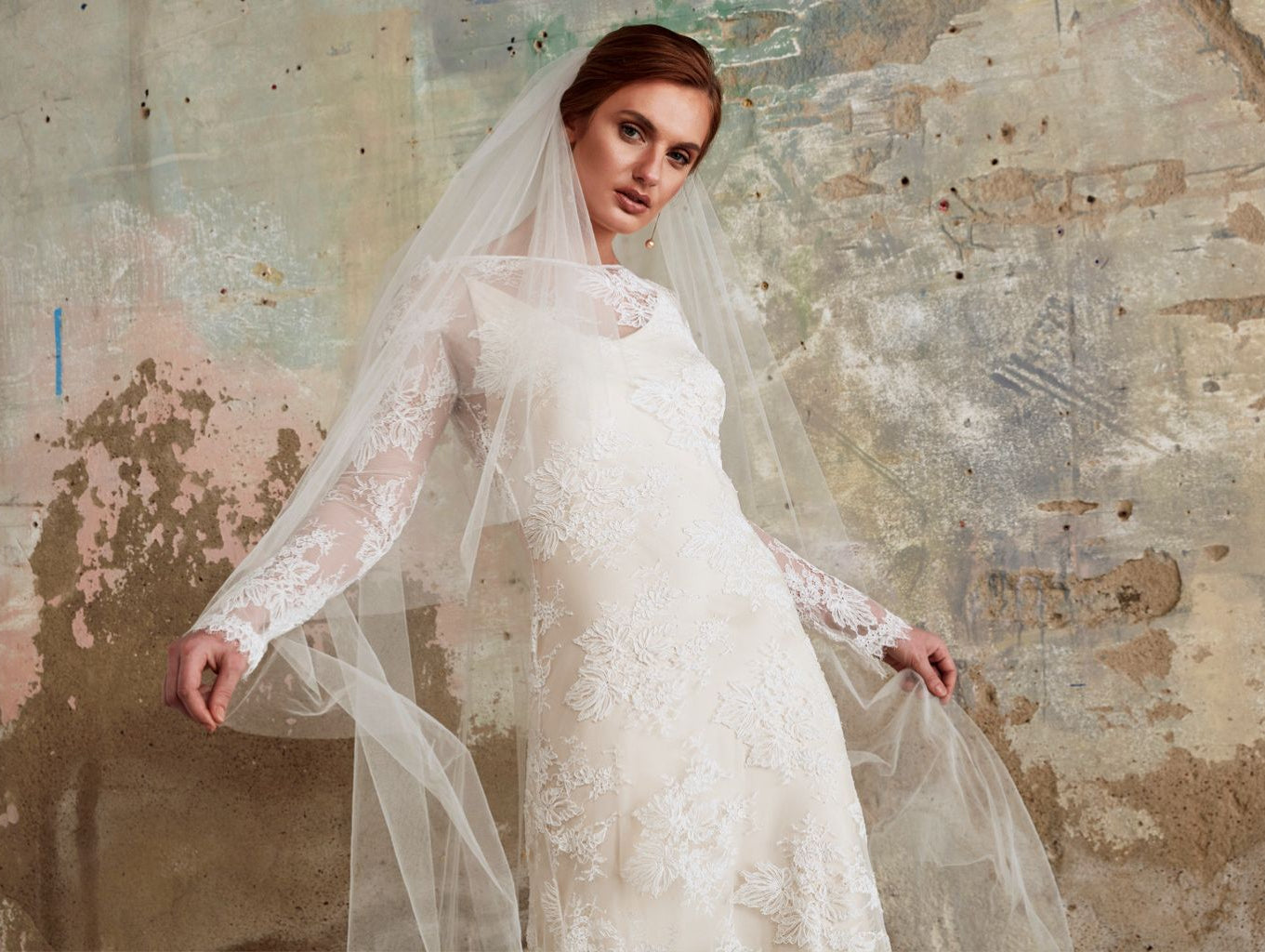 How to style a chapel length veil with your wedding dress - Sabina Motasem