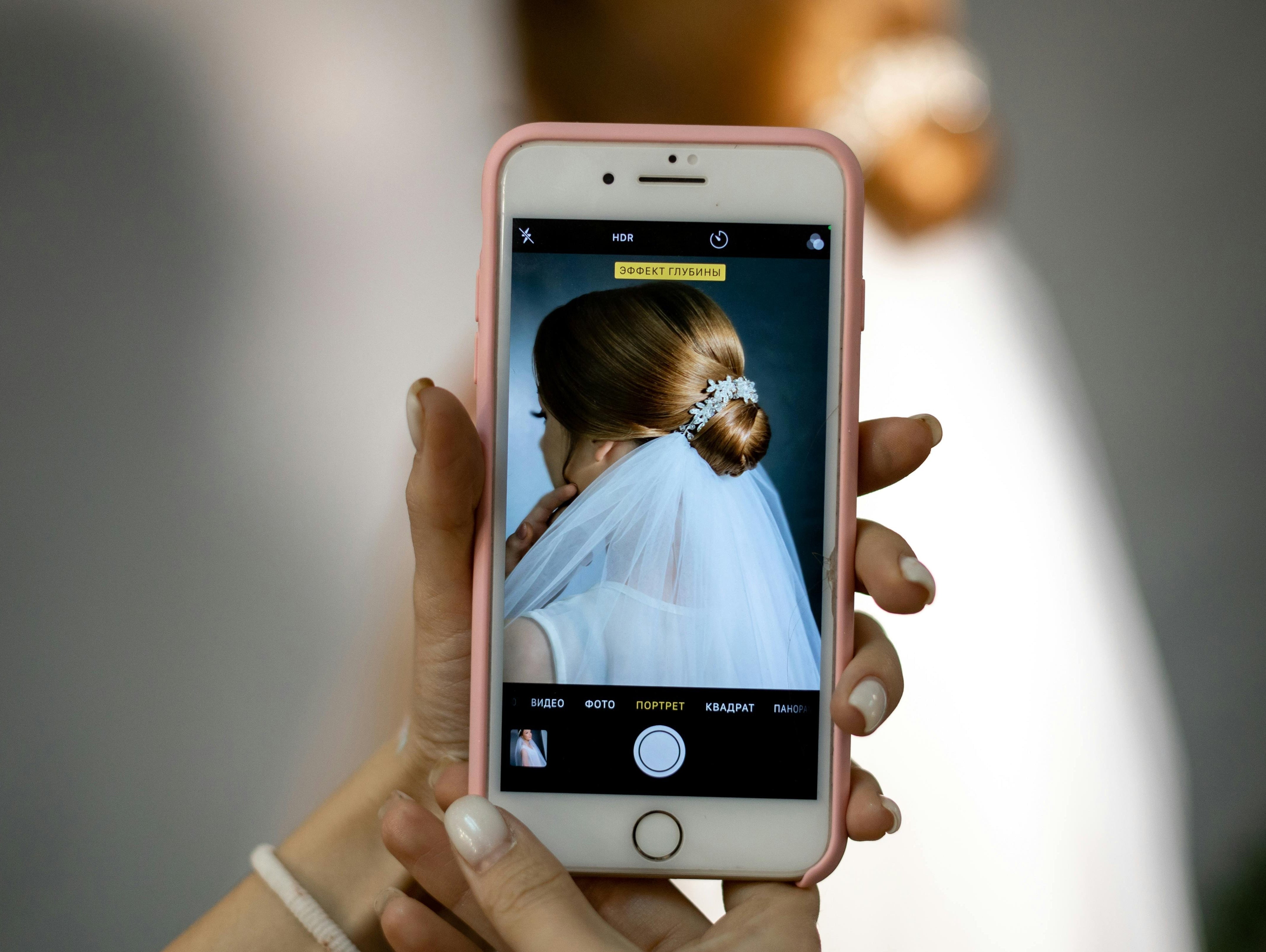 Where to buy and sell your wedding dress