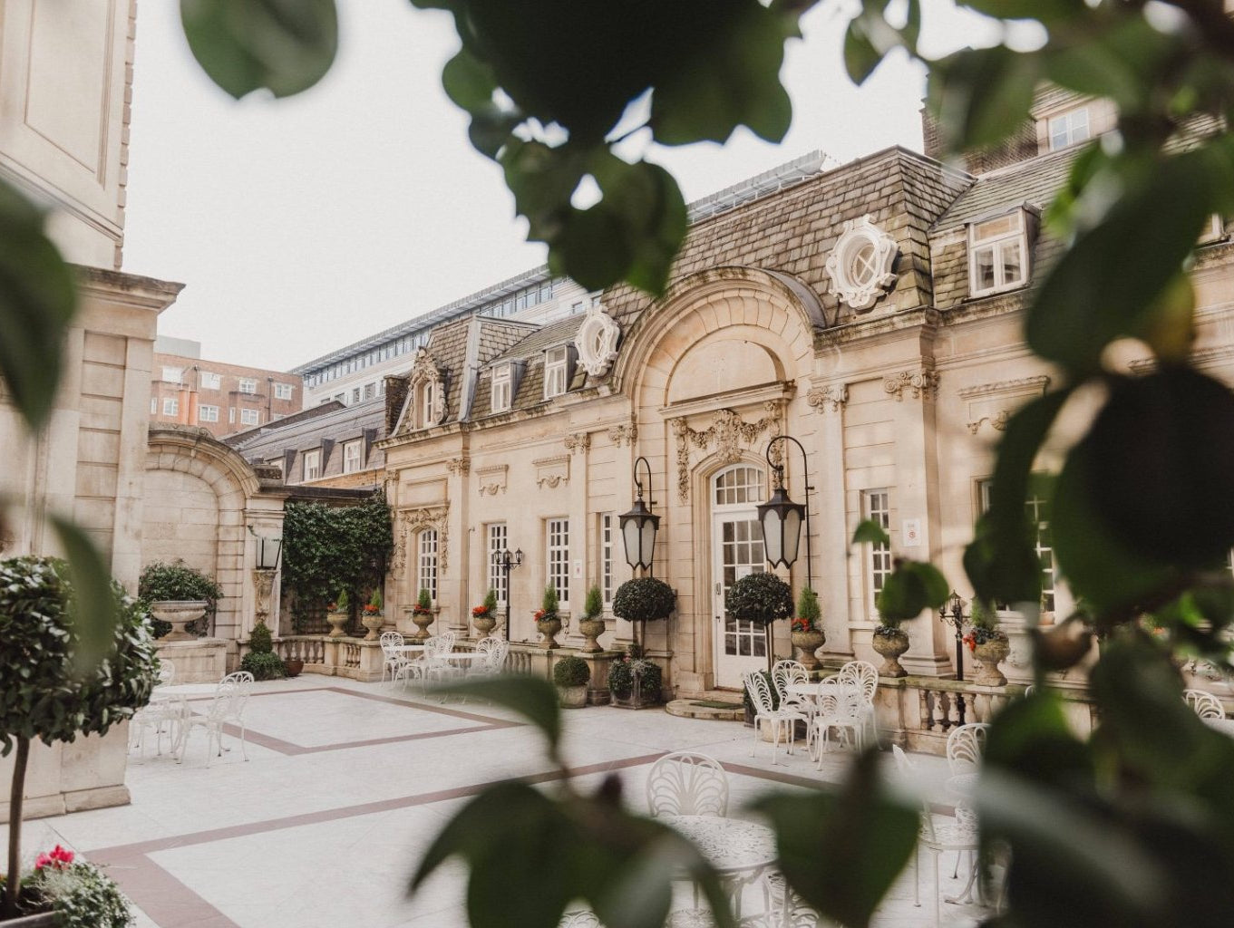 Ten Of The Best London Outdoor Wedding Venues - Sabina Motasem