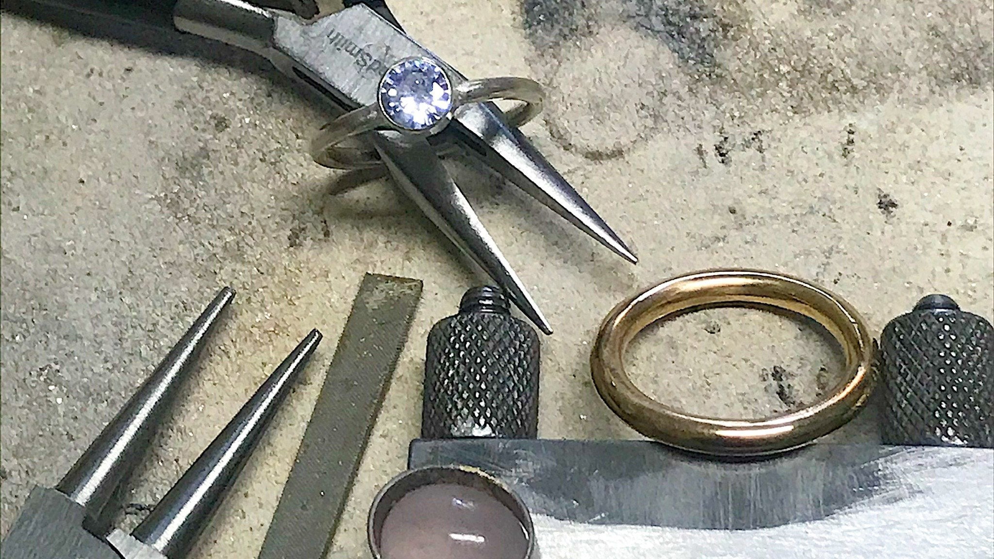 Make your own ring and pendant in a Mindful Workshop by Marcia Vidal - Sabina Motasem