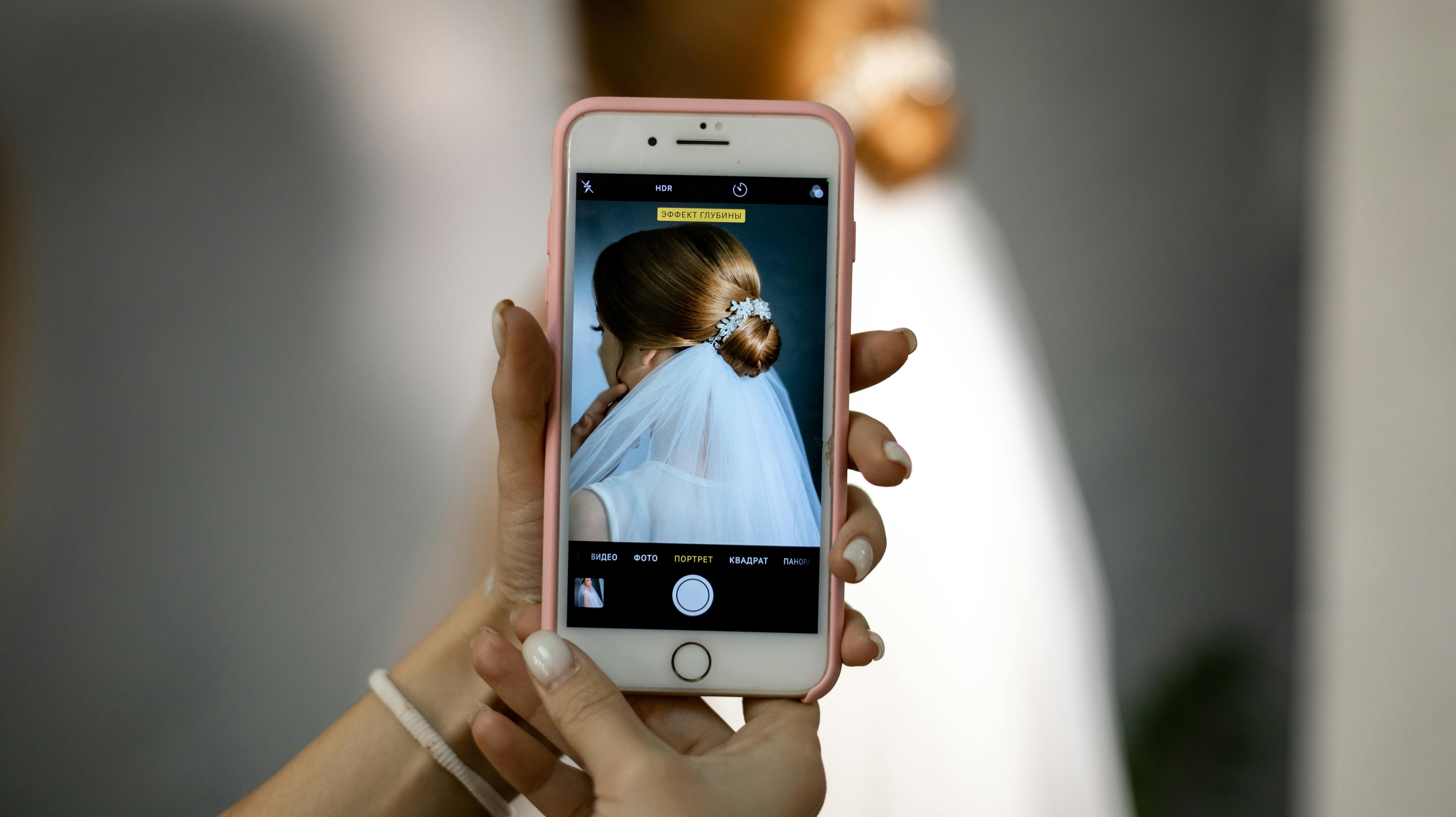 Where to buy and sell your wedding dress