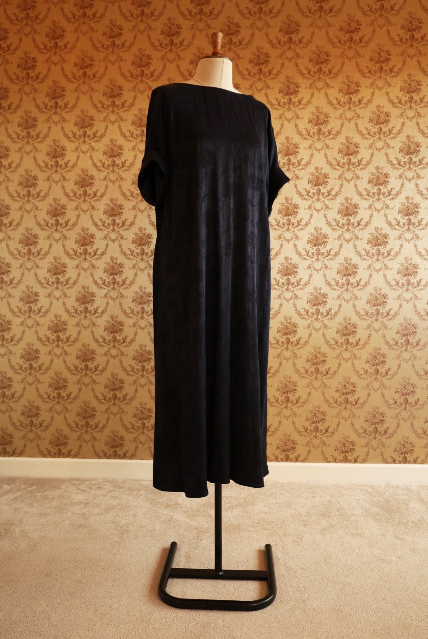 Endless Summer Navy Black - Sabina Motasem